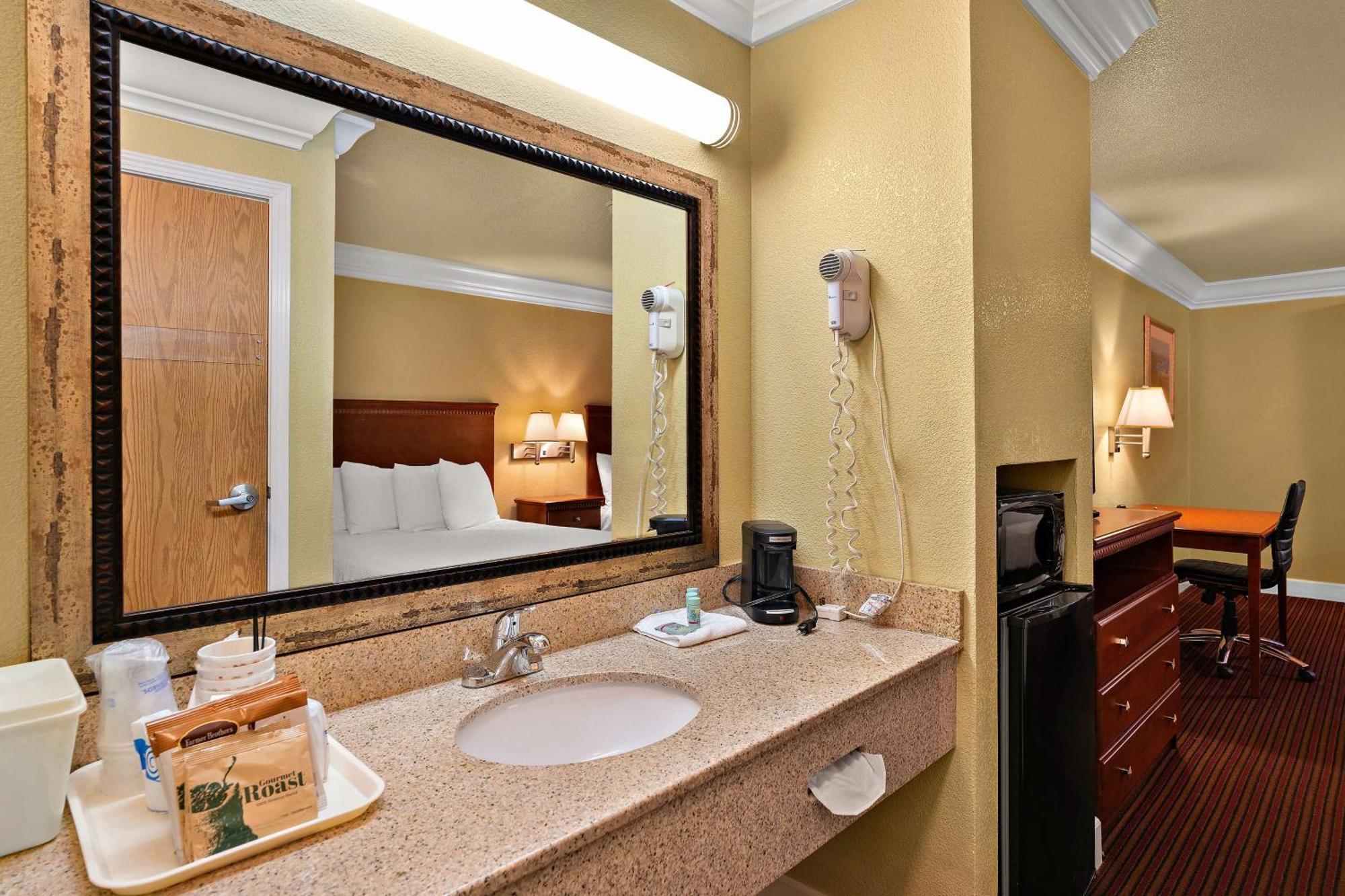 Best Western Willits Inn Ngoại thất bức ảnh